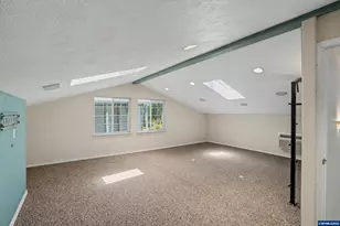 496 SE Walnut Cir, Dallas, OR 97338 - Photo 40