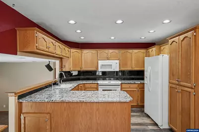 496 SE Walnut Cir, Dallas, OR 97338 - Photo 14
