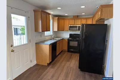 954 Jessica Ct SE, Albany, OR 97322 - Photo 4