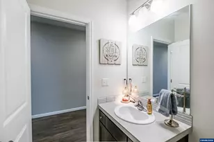 5055 Comet St NE, Salem, OR 97305 - Photo 12