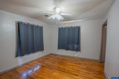380 S 7th St, Lebanon, OR 97355 - Photo 6