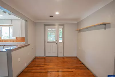 380 S 7th St, Lebanon, OR 97355 - Photo 10