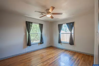 380 S 7th St, Lebanon, OR 97355 - Photo 18