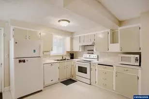 1313 Shady Ln NE, Keizer, OR 97303 - Photo 12