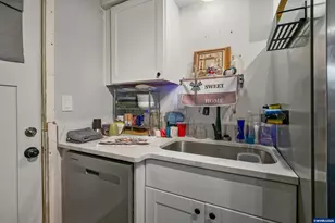 7347 SE 86th Ave, Portland, OR 97266 - Photo 16