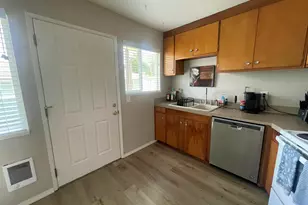 271 E Clay St, Monmouth, OR 97361 - Photo 10