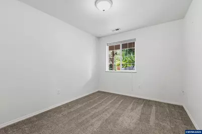 1302 SW Darci Dr, McMinnville, OR 97128 - Photo 14