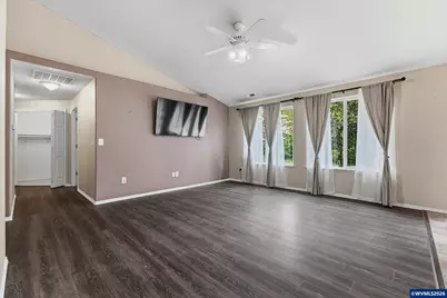 1302 SW Darci Dr, McMinnville, OR 97128 - Photo 6