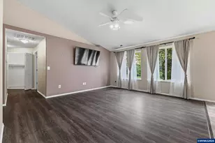 1302 SW Darci Dr, McMinnville, OR 97128 - Photo 6