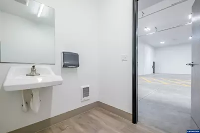 2989 Ferry St SW #101, Albany, OR 97322 - Photo 8
