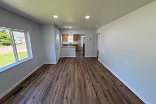 840 SW Cherry St, Willamina, OR 97396 - Photo 2