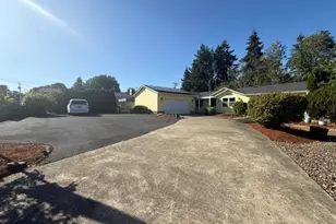 302 SE Needham St, Dallas, OR 97338 - Photo 2