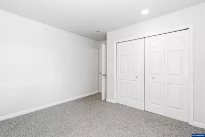151 Rockridge Lp, Eugene, OR 97405 - Photo 24