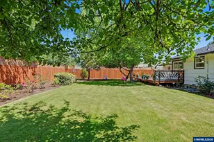 1525 Evergreen Ave NE, Salem, OR 97301 - Photo 8