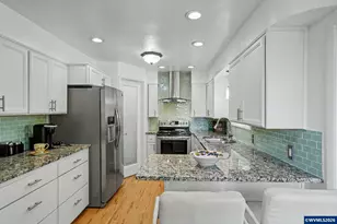 1525 Evergreen Ave NE, Salem, OR 97301 - Photo 12