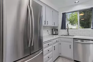 3772 Auburn Rd NE, Salem, OR 97301 - Photo 6