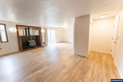 2025 Pine St, Florence, OR 97439 - Photo 4