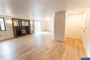 2025 Pine St, Florence, OR 97439 - Photo 4
