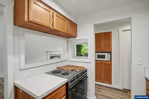 675 Fairview Ave SE, Salem, OR 97302 - Photo 12