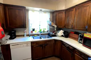981 15th St NE, Salem, OR 97301 - Photo 8