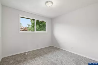 4754 Nighthawk Ct NE, Salem, OR 97305 - Photo 10