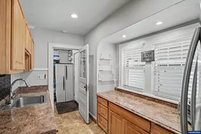 2155 Mill St SE, Salem, OR 97301 - Photo 14