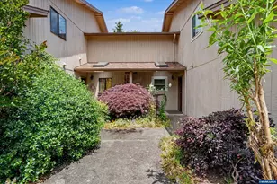 1674 SW Country Club Pl, Corvallis, OR 97330 - Photo 8