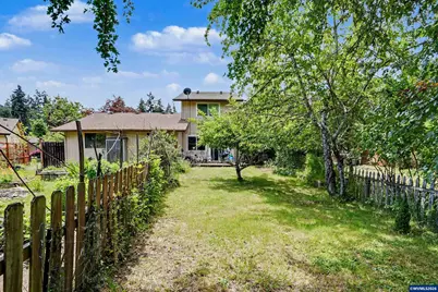 1674 SW Country Club Pl, Corvallis, OR 97330 - Photo 14