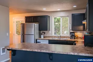 1055 Grove St, Lebanon, OR 97355 - Photo 8