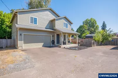 1055 Grove St, Lebanon, OR 97355 - Photo 2