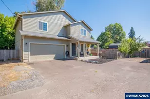 1055 Grove St, Lebanon, OR 97355 - Photo 2