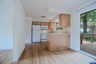 304 Boone Rd SE, Salem, OR 97306 - Photo 10