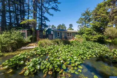 1232 SE 2nd Ct, Lincoln City, OR 97367 - Photo 6