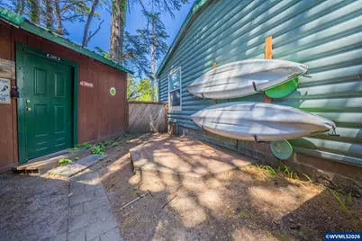 1232 SE 2nd Ct, Lincoln City, OR 97367 - Photo 28