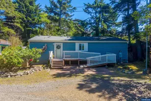 1232 SE 2nd Ct, Lincoln City, OR 97367 - Photo 10