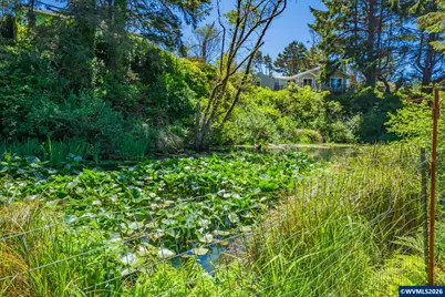 1232 SE 2nd Ct, Lincoln City, OR 97367 - Photo 8
