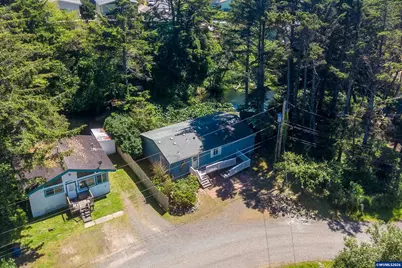 1232 SE 2nd Ct, Lincoln City, OR 97367 - Photo 14