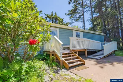 1232 SE 2nd Ct, Lincoln City, OR 97367 - Photo 2
