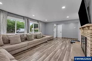 4640 39th Ave NE, Salem, OR 97305 - Photo 10
