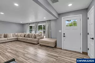 4640 39th Ave NE, Salem, OR 97305 - Photo 8