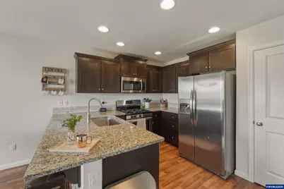 4989 Skylab Av NE, Salem, OR 97305 - Photo 6