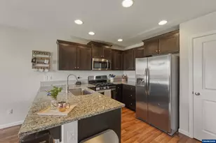 4989 Skylab Ave NE, Salem, OR 97305 - Photo 6