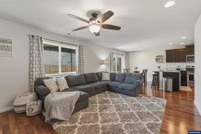 4989 Skylab Av NE, Salem, OR 97305 - Photo 4