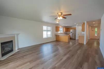 36 E Jadon Dr, Lebanon, OR 97355 - Photo 12
