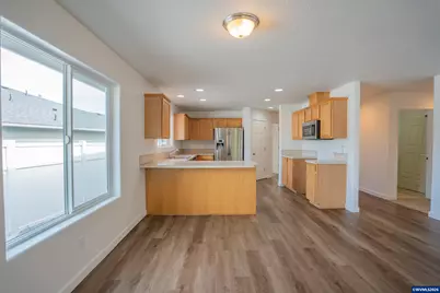 36 E Jadon Dr, Lebanon, OR 97355 - Photo 10