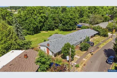 176 NE Azalea Dr, Corvallis, OR 97330 - Photo 38