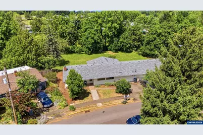 176 NE Azalea Dr, Corvallis, OR 97330 - Photo 40
