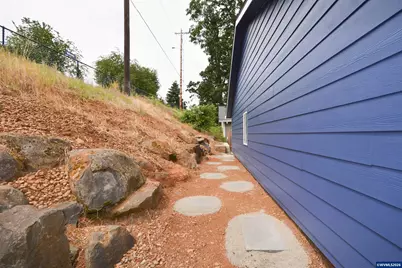 928 Trust Ln SE, Salem, OR 97306 - Photo 36