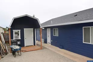 928 Trust Ln SE, Salem, OR 97306 - Photo 28