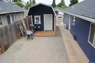 928 Trust Ln SE, Salem, OR 97306 - Photo 4